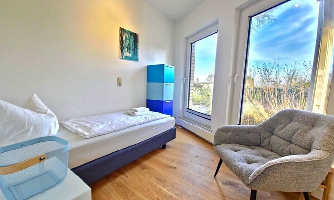 Neeberg House | Vacation apartment 4 - Schwalbennest: comfort, dog welfare with a view of the Achterwasser