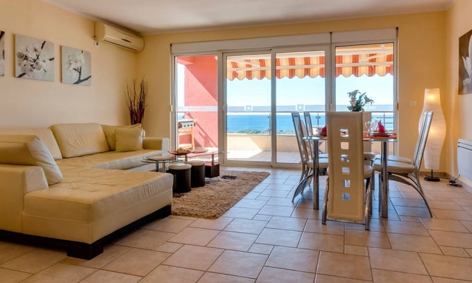 Utjeha Apartment | Vacation apartment/apartment for 6 guests with 102m² in Utjeha (29625)
