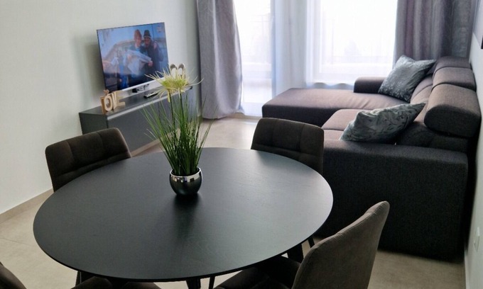 Yurta Apartment | Vacation apartment by the Black Sea. 3 minutes from the beach. Playground.