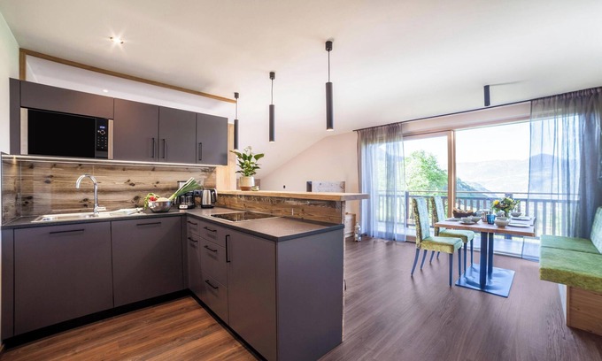 Merano Apartment | Vacation Apartment "Cuve" with Mountain View, Wi-Fi, Balcony & Garden