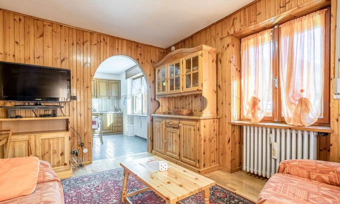 Epinel Apartment | Vacation apartment on the 1st floor of a characteristic chalet in Epinel, a district of Cogne.