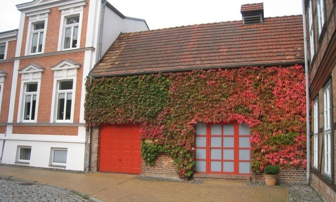 Schwerin Apartment | Vacation apartment Stadt-Trafo - maisonette apartment, shower, 2 bedrooms