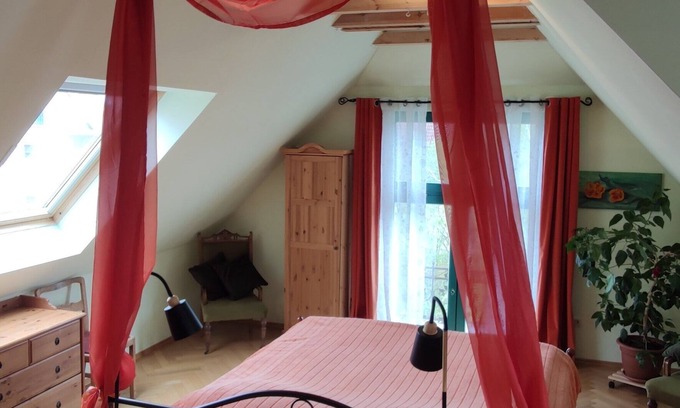 Cossebaude Apartment | Vacation apartment "Villa Grieß" - vacation with the winegrower, 2 bedrooms, 81 sqm, NR