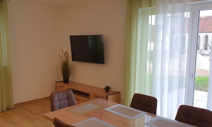 Gerolfingen Apartment | Vacation apartments with terrace directly on the Hesselberg