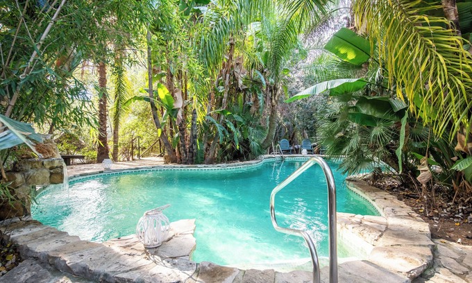 Los Angeles House | Vacation Home "Cortijo Rural Las Aves" with Shared Pool & Shared Garden