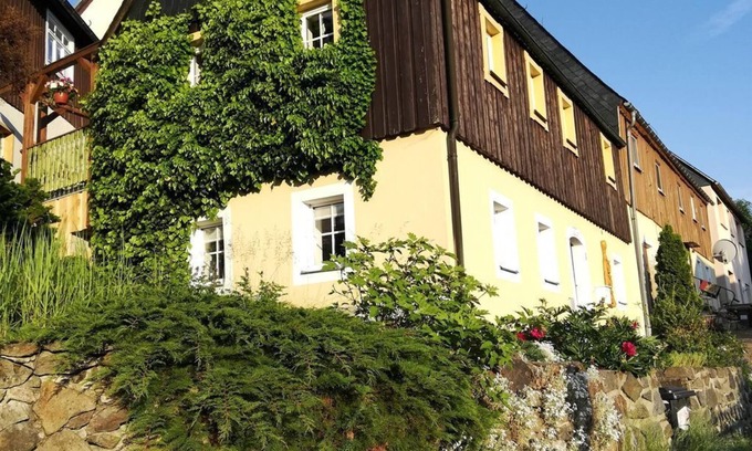Lauenstein House | Vacation home 3 owls - apartment/flat, bath, WC