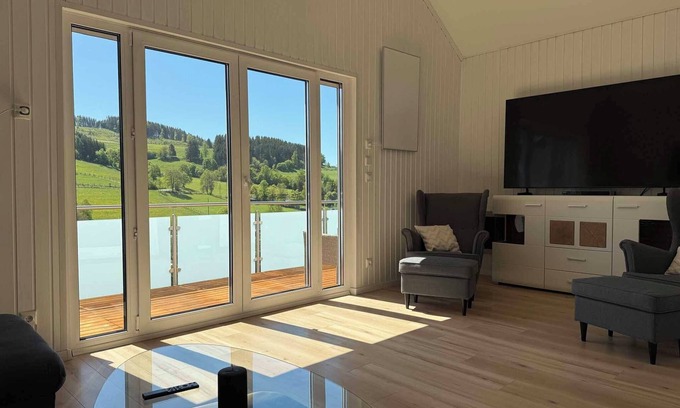 Wemlighausen Apartment | Vacation home 90sqm with 2 balconies