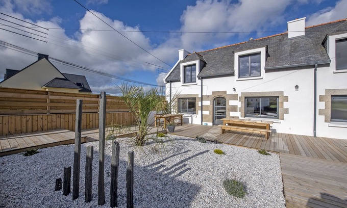 Keremma Villa | Vacation home a few steps from the beach: A la maison de Goulannou