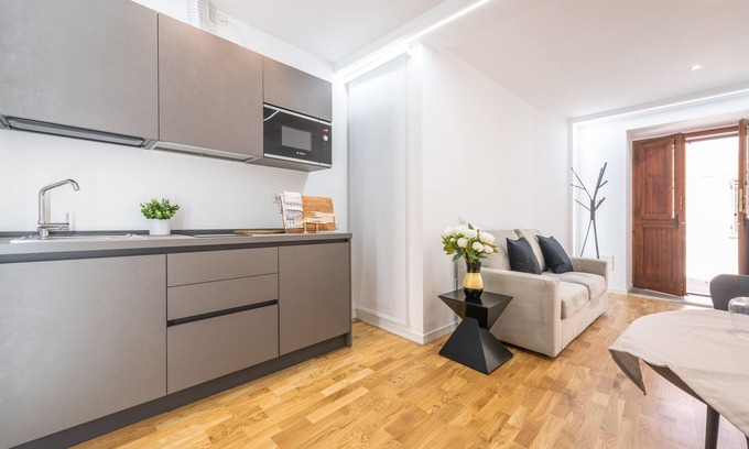 Cagliari House | Vacation Home "Achomedesign Stampace" with A/C & Wi-Fi