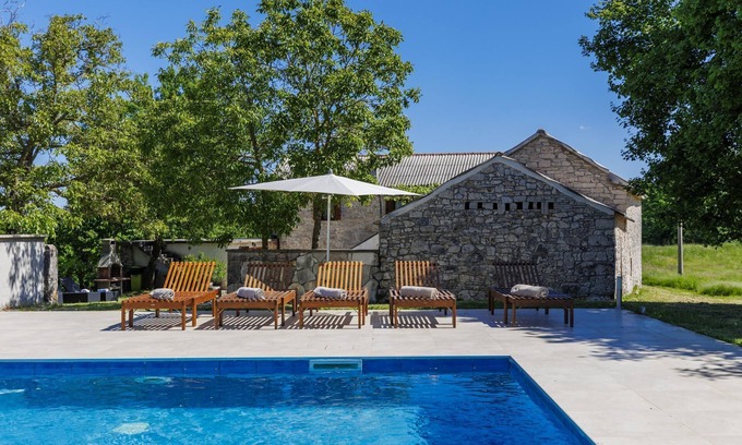 Jezenj House | Vacation home Ana by Interhome