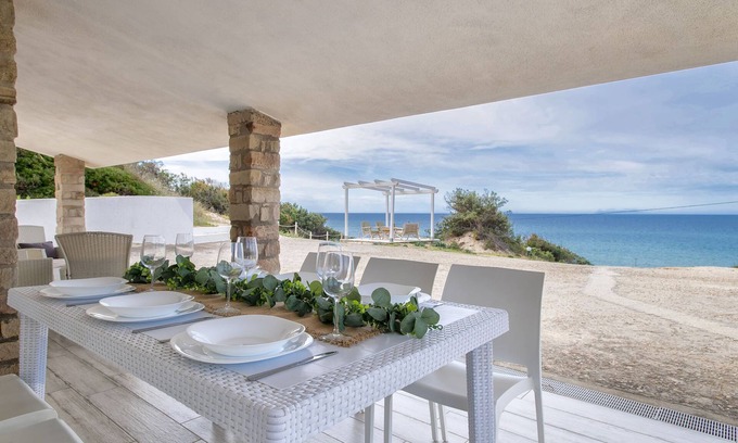 Li Junchi House | Vacation home Chicca by Interhome