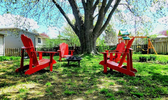 Port Elgin House | Vacation Home - Discount Available on Monthly Stays