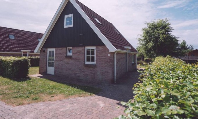 Bant House | Vacation home Eigen Wijze in Bant - 6 persons, 3 bedrooms