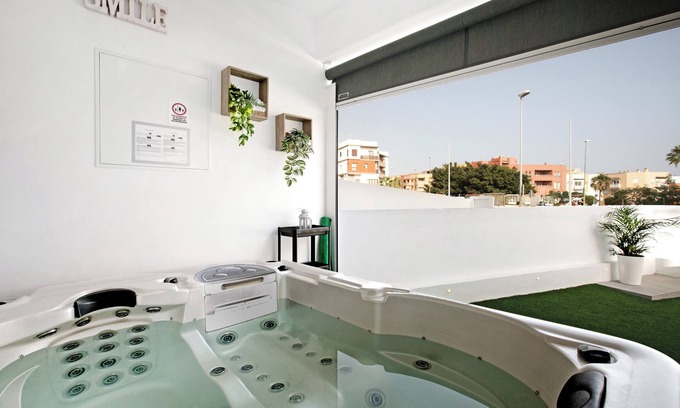 Candelaria House | Vacation Home 'El Ramonal Vacacional' with Sea View, Private Terrace and Wi-Fi