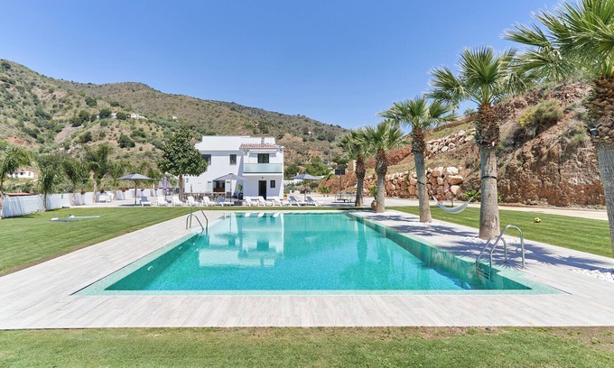 Totalan House | Vacation Home 'Era del Puerto 2' with Mountain View, Pool, BBQ & Wi-Fi