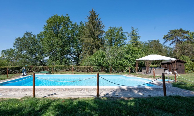 Azzano d'Asti House | Vacation home Erica by Interhome