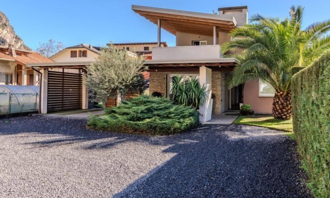 Gravellona Toce House | Vacation home Fenix by Interhome