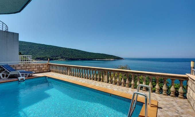 Utjeha House | Vacation home for 8 guests with 232m² in Kruče (265330)