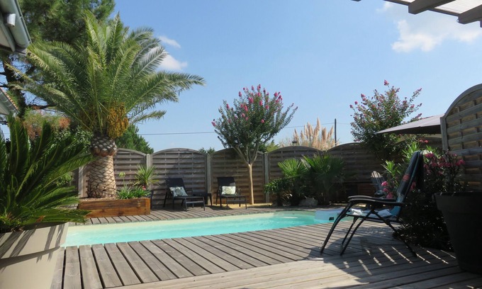 La Teste-de-Buch House | Vacation home with heated pool