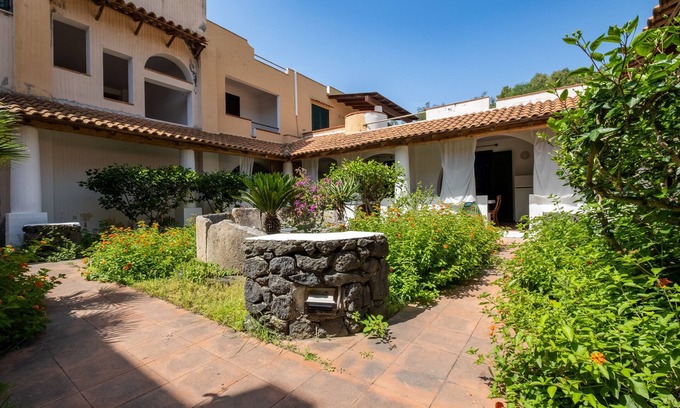 Vulcanello House | Vacation Home "Jerà 56 Piazzetta" with Private Terrace