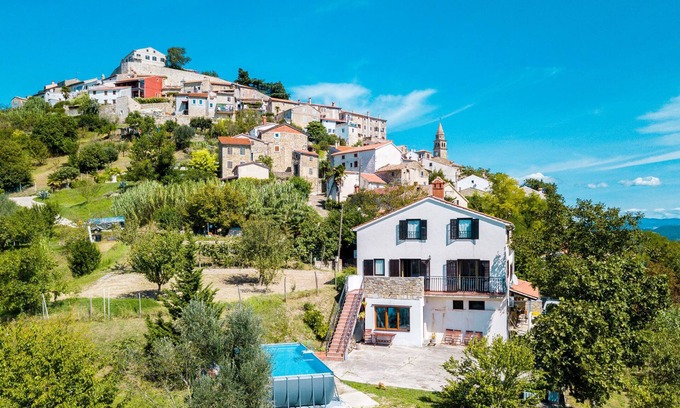 Motovun House | Vacation home Kušar by Interhome
