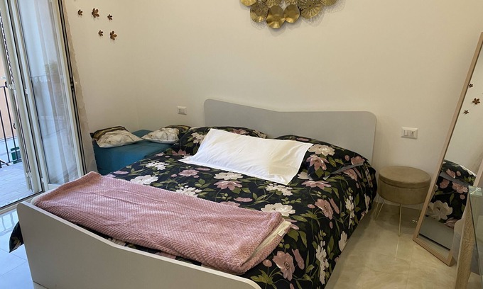 Villagonia Apartment | Vacation home La Ginestra with balconies