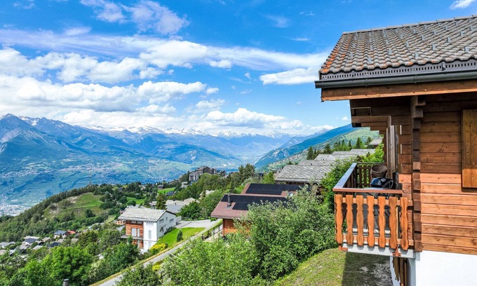 Saint-Pierre-de-Clages House | Vacation home Lara by Interhome