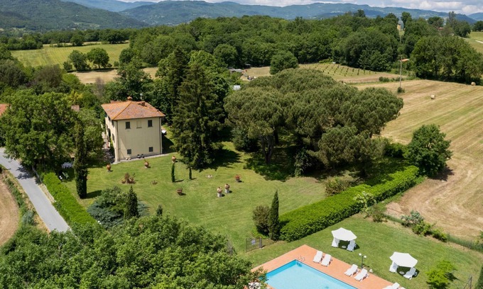 Porrena House | Vacation home Laura by Interhome