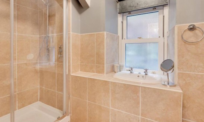 Capel Garmon House | Vacation home Melin Betws in Llanrwst - 10 persons, 4 bedrooms