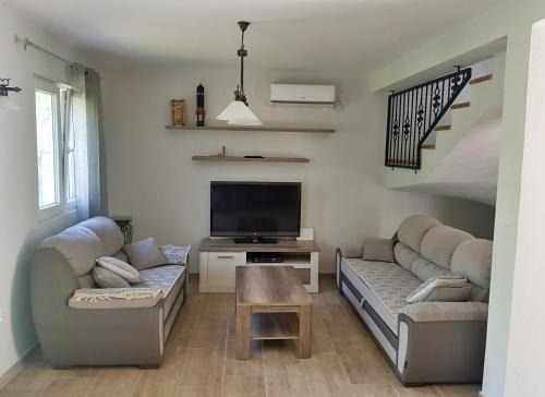 Morinj House | Vacation Home Naluka