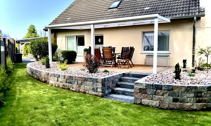 Wangerland House | Vacation Home "Nordsee 9 Personen" with Private Terrace, Private Garden & Wi-Fi