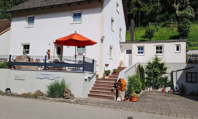 Riedenburg Apartment | Vacation home with 2 bedrooms and terrace (90 sqm)