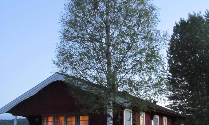 Overbyn Cottage | Vacation house near Hovfjallet, Torsby. Summer by the lake winter on the slopes,