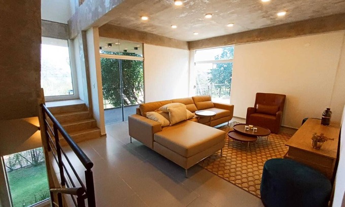 San Bernardino House | Vacation House, San Bernardino Amphitheater