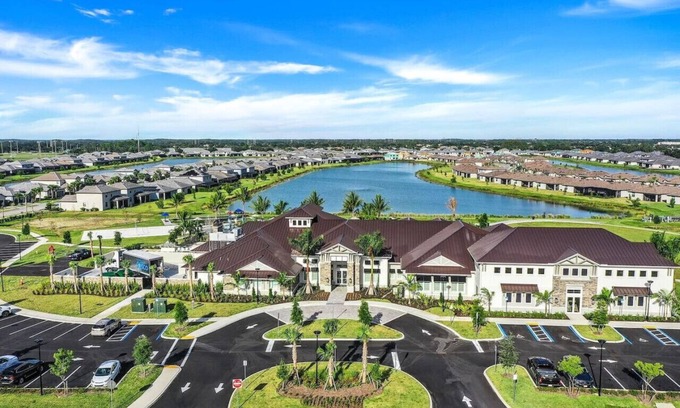 Gateway House | Vacation in Paradise!