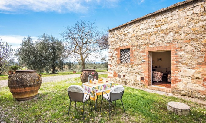 Ponte di Gabbiano House | Vacation Home "Limonaia" with Shared Pool, Shared Garden & Wi-Fi
