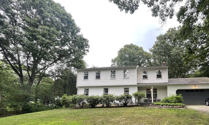 Madison House | Vacation near Beaches and Town