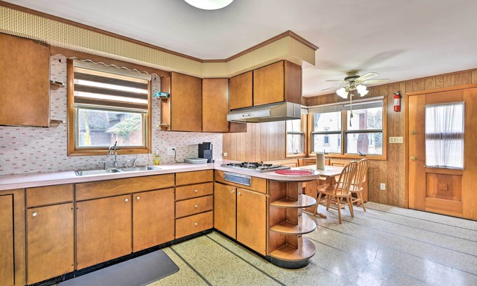 Lackawanna Apartment | Vacation Rental ~ 8 Mi to KeyBank Center!