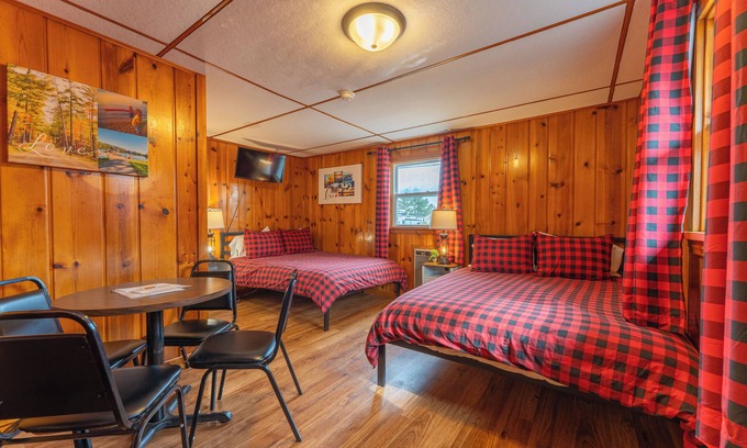 Ely Cabin | Vacation UniquEly cottage #4
