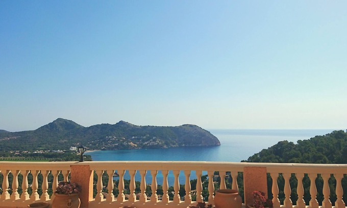 Capdepera House | Vacation with postcard look