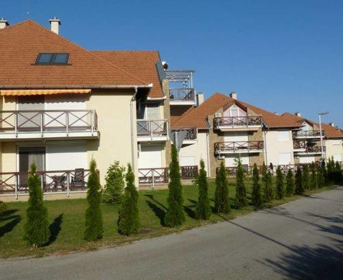 Balatonoszod Apartment | Vadszilva Apartman
