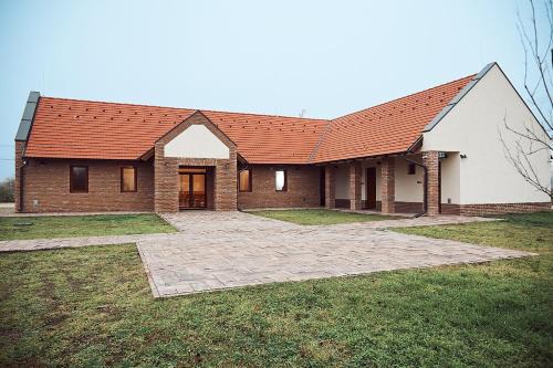 Izsak House | Vadvirág Vendégház