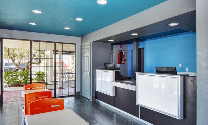 Buttonwillow Hotel | Vagabond Inn Buttonwillow North I-5