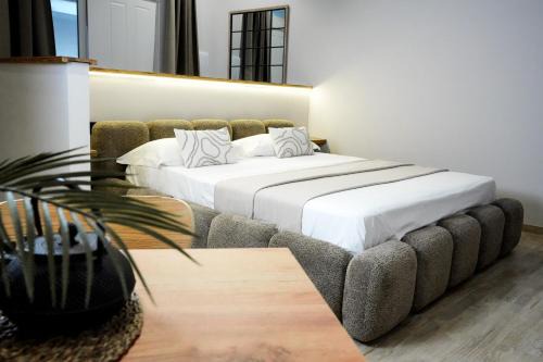 San Nicola La Strada Apartment | Vagabondo in Corte