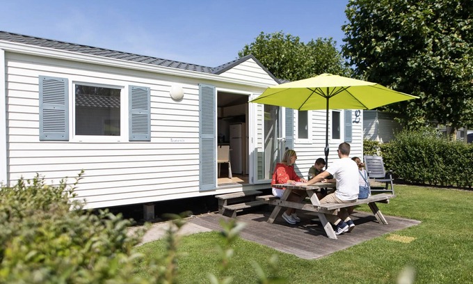 Jabbeke Ski Chalet | Vakantiepark Klein Strand - Comfort Chalet 4p