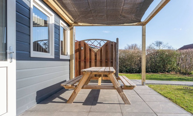 Yerseke Ski Chalet | Vakantiewoning aan de zee en Havens
