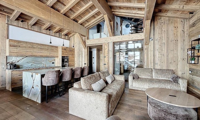 Le Cret Apartment | Val d'Isère: 4-bed apt, 8 guests, balcony, easy access