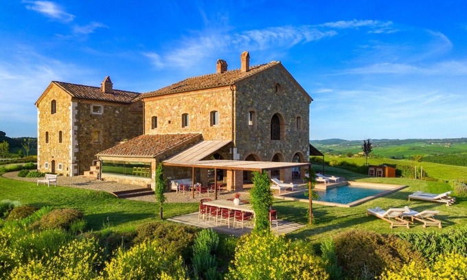 San Quirico d'Orcia Villa | VAL D'ORCIA ESTATE