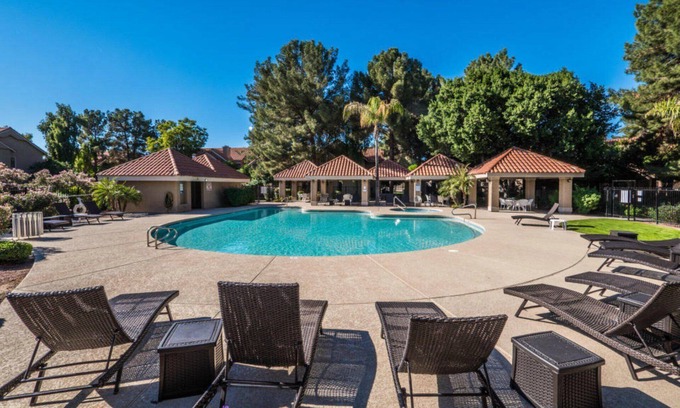 Val Vista Lakes House | Val Vista Lakes 2 bedroom plus loft condo, Beach Club Access with Tennis