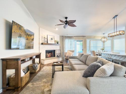 Val Vista Lakes House | Val Vista Oasis- Gorgeous Gilbert Home with Pool